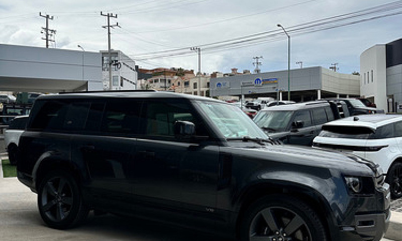 Land Rover Defender ...