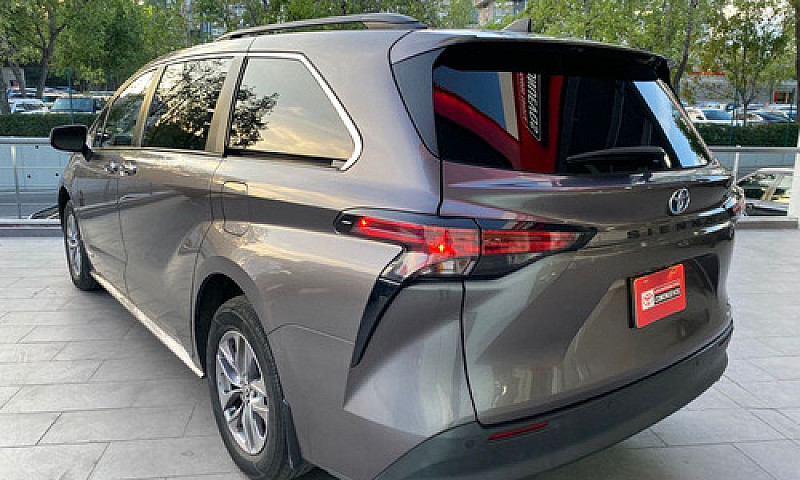 Toyota Sienna 2021...
