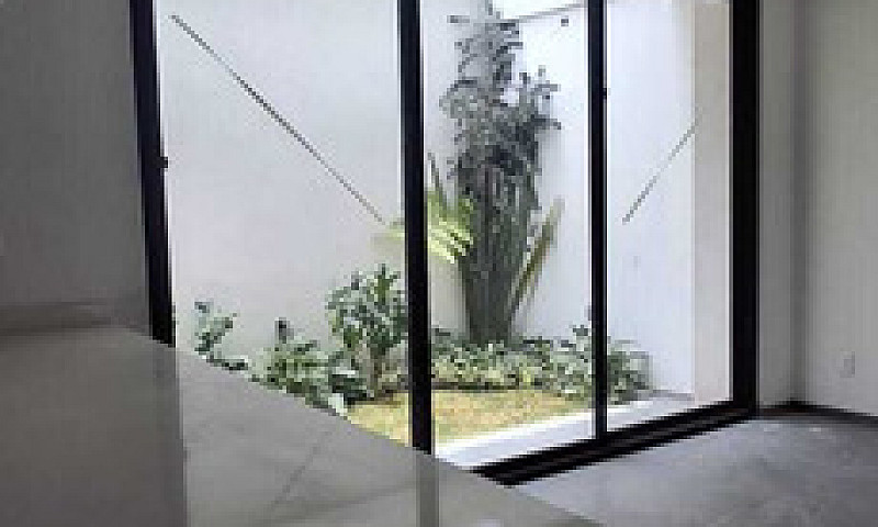 Casa En Venta En Lag...