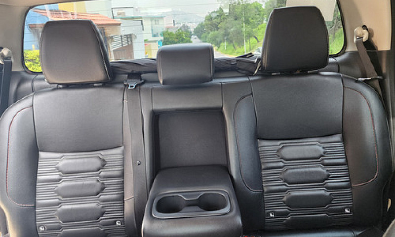 Nissan Frontier 2.5 ...