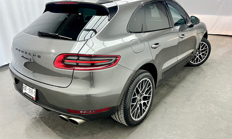Porsche Macan S 2015...