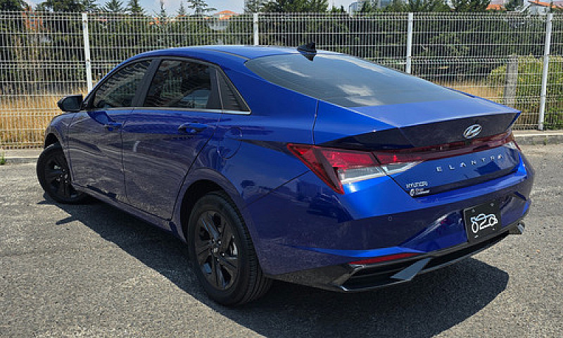 Hyundai Elantra 2.0 ...