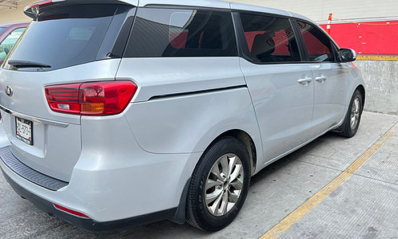 Kia Sedona 3.3 V6 Lx...
