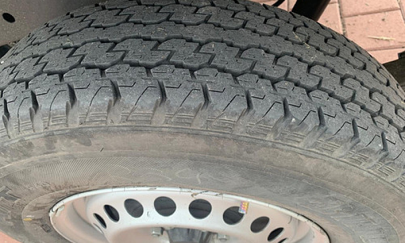 Nissan Np300 2.5 Cha...