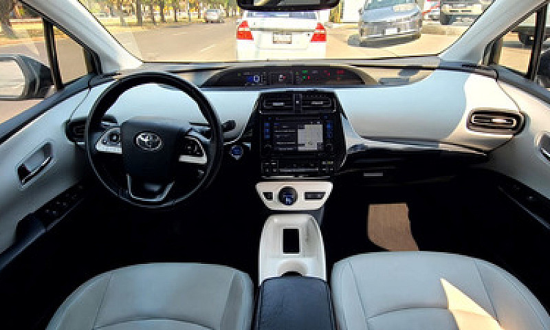 Toyota Prius 2018...
