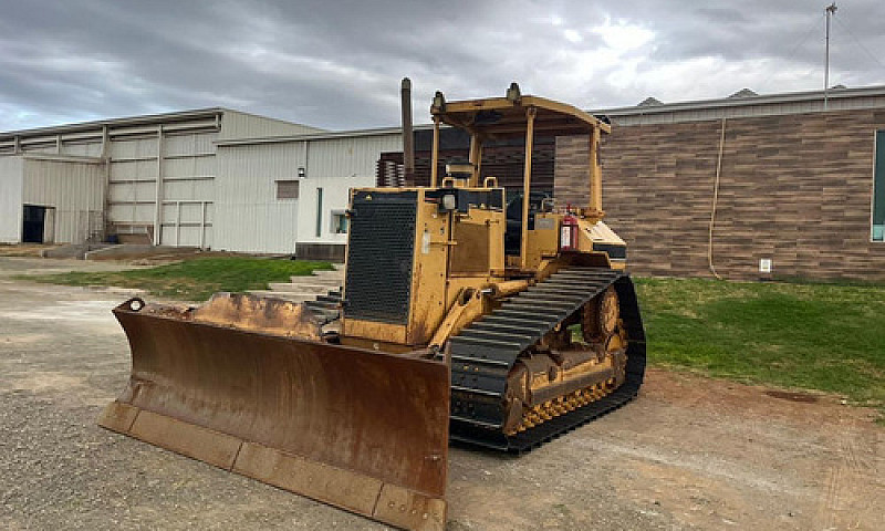 Caterpillar D5H...