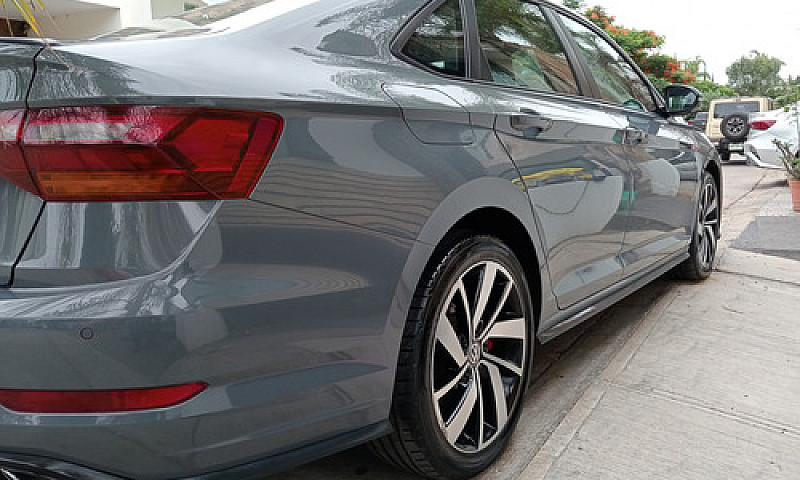 Volkswagen Jetta 2.0...