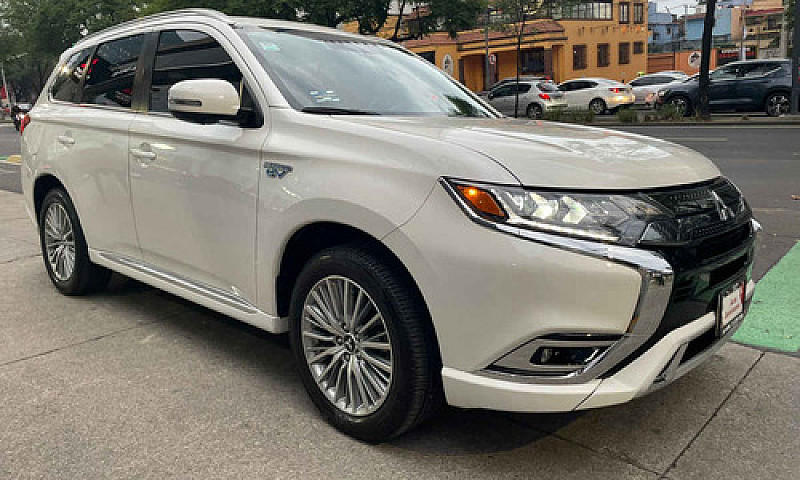 Mitsubishi Outlander...