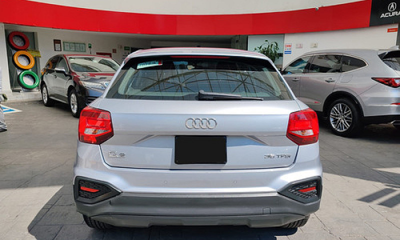 Audi Q2 2021...
