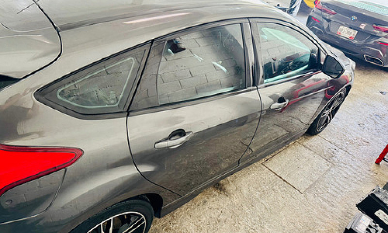 Ford Focus 2.0 St Mt...