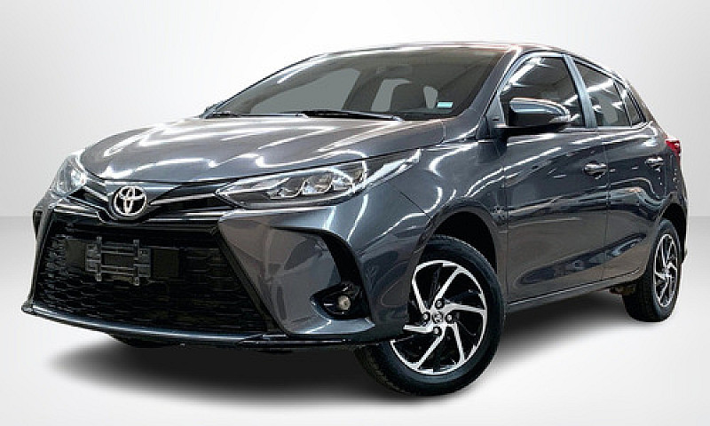 Toyota Yaris 2021...