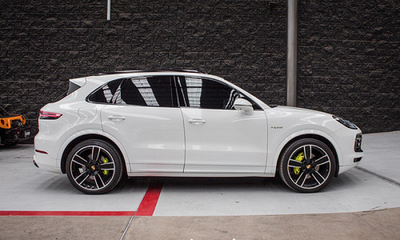 Porsche Cayenne 2019...
