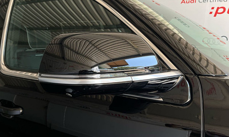 Jeep Grand Wagoneer ...
