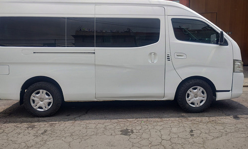 Nissan Urvan 2.5 12 ...