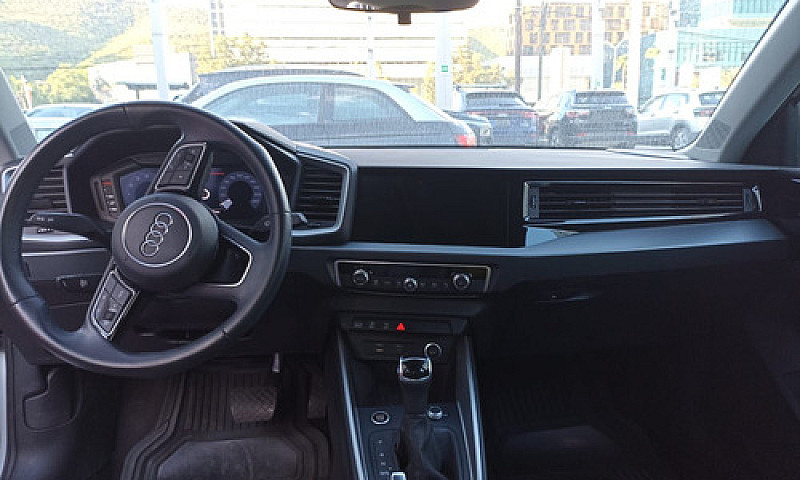 Audi A1 2021 1.5 Ego...