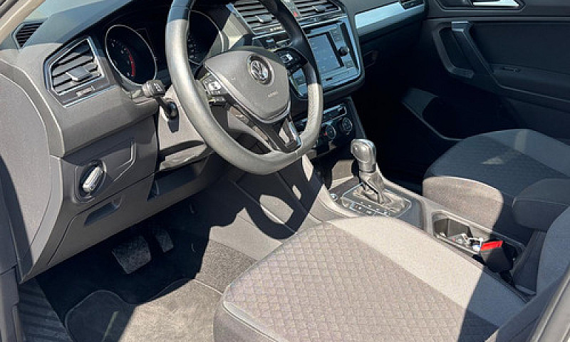 Volkswagen Tiguan 1....