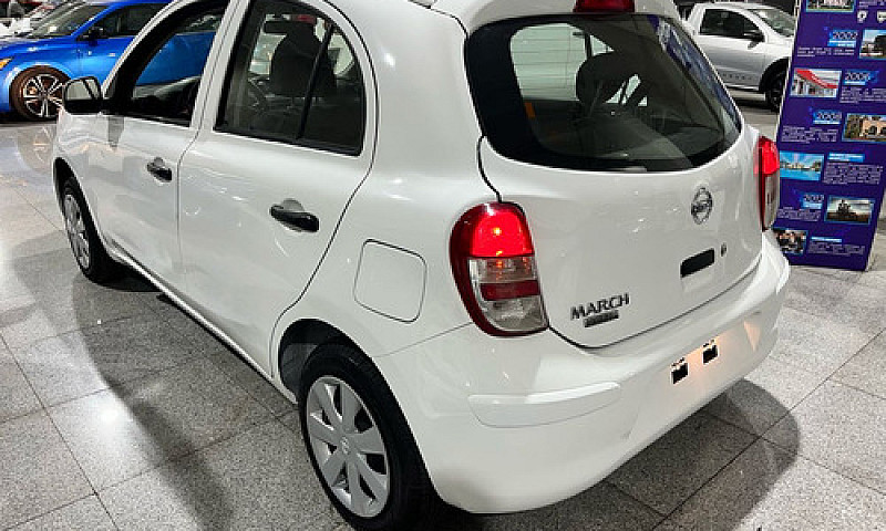 Nissan March 2020...