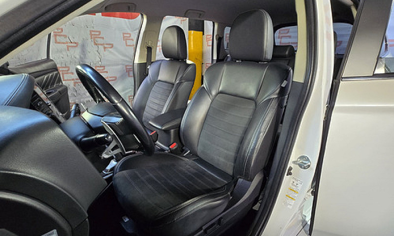 Mitsubishi Outlander...