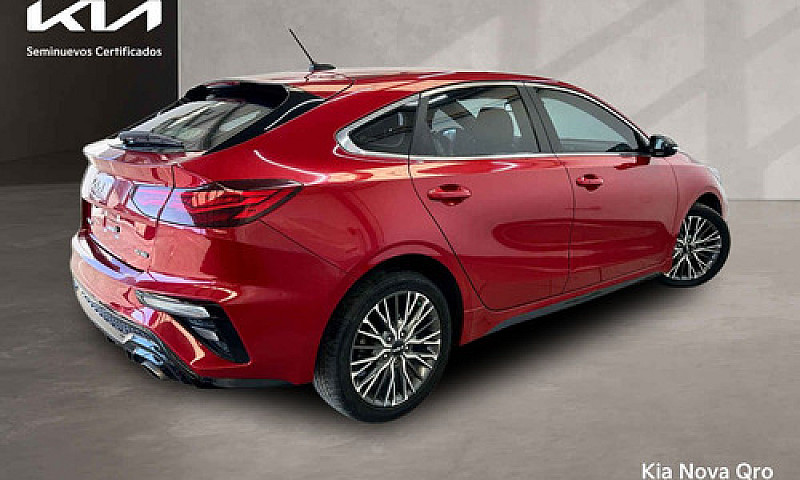 Kia Forte Hb 2022...