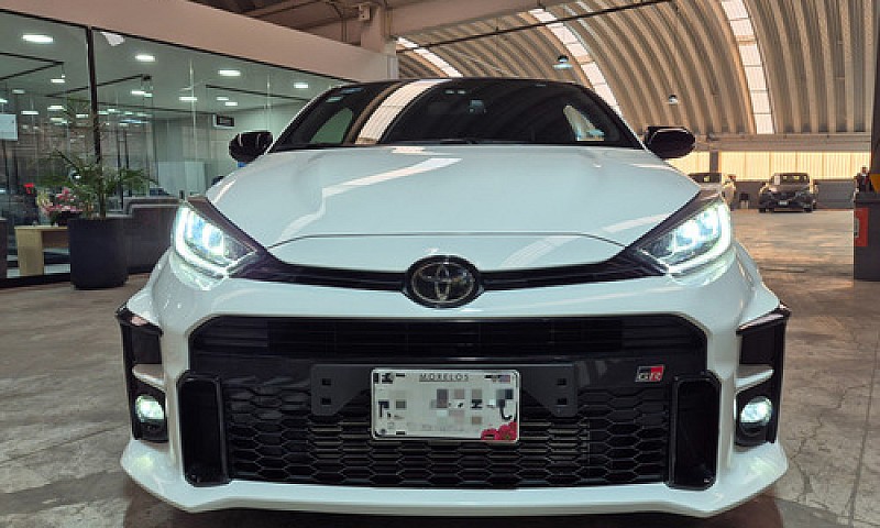 Toyota Yaris 2022...