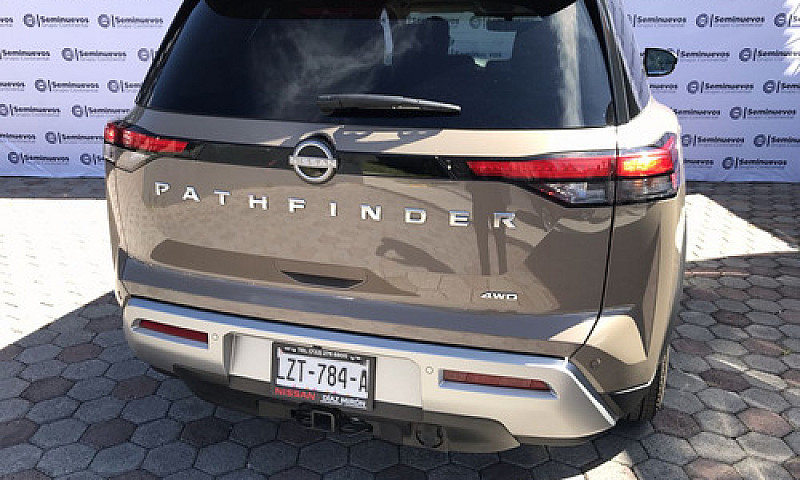 Nissan Pathfinder 20...