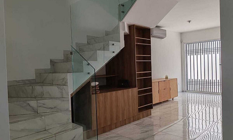 Casa En Venta Equipa...