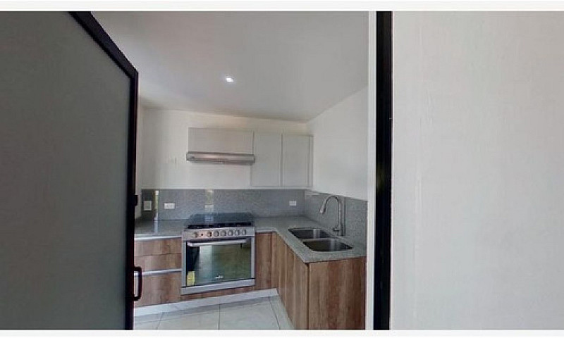 Departamento En Av. ...