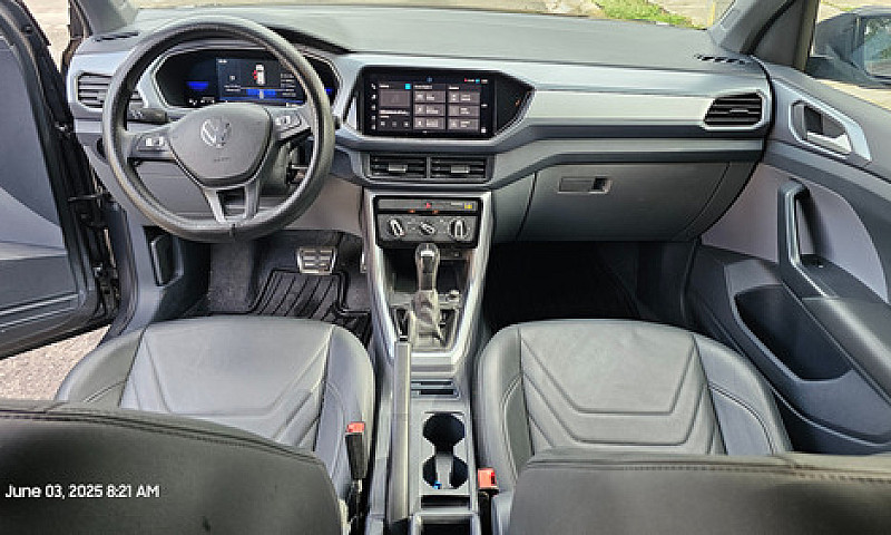 Volkswagen T-Cross 1...