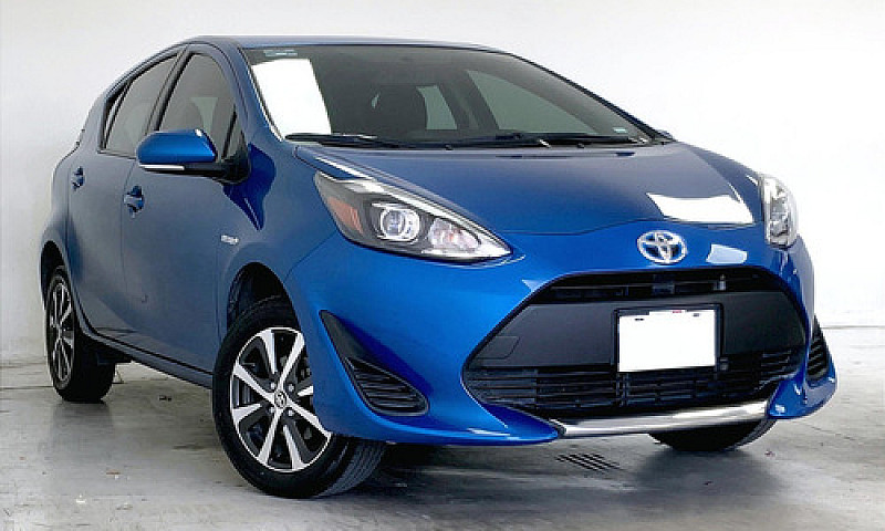 Toyota Prius 2021...