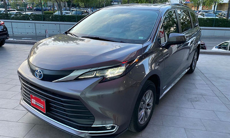 Toyota Sienna 2021...