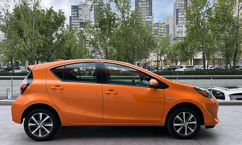 Toyota Prius 2019...