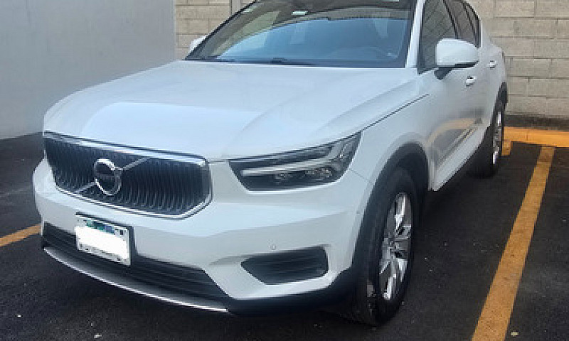 Volvo Xc40 T5 Moment...