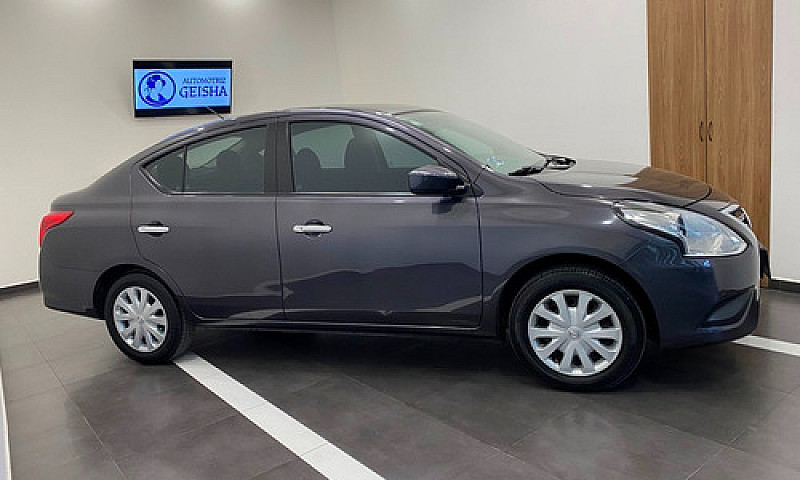 Nissan Versa 2018...