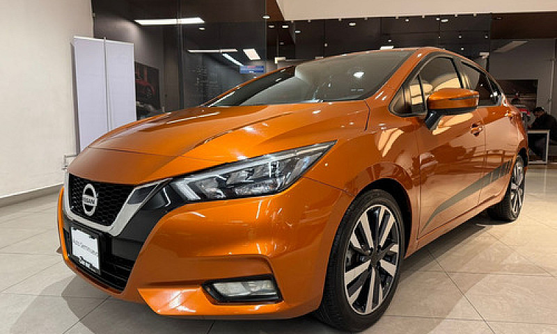 Nissan Versa Exclusi...