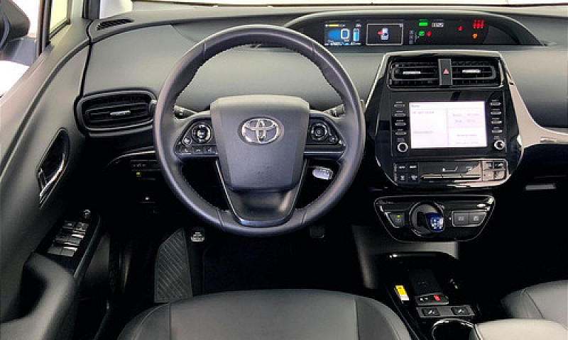 Toyota Prius 2020...