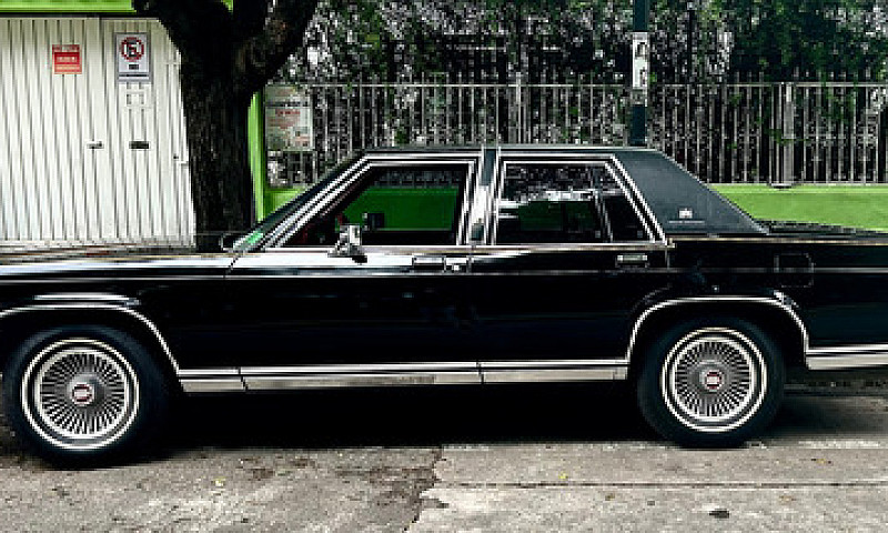 Grand Marquis 84 Sed...