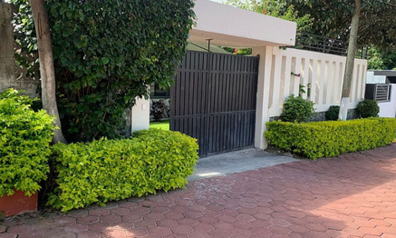 Casa Con Alberca En ...
