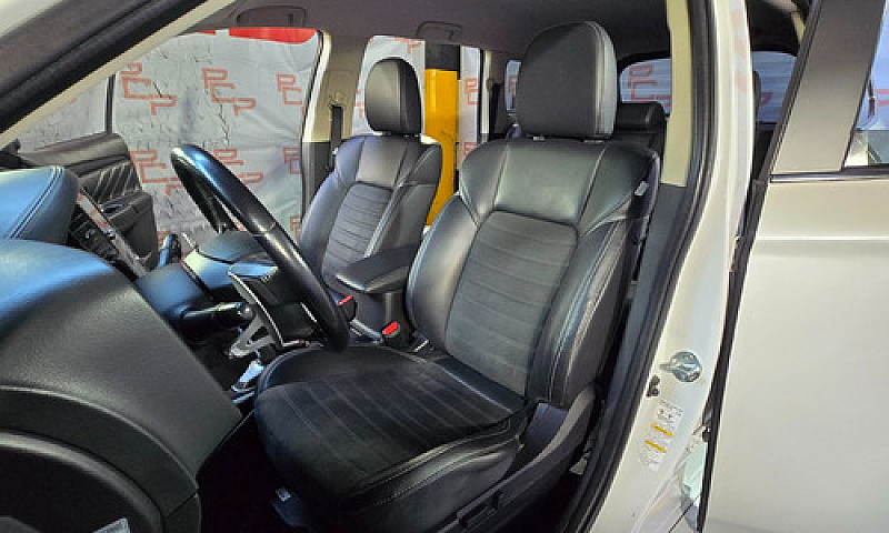 Mitsubishi Outlander...