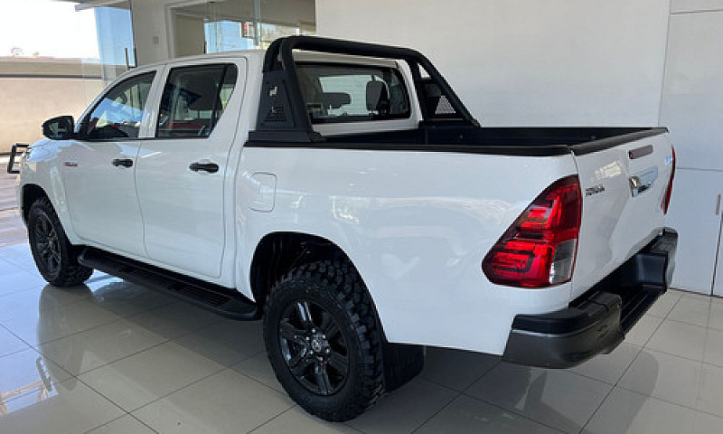 Toyota Hilux 2022...