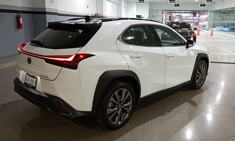 Lexus Ux 2023...