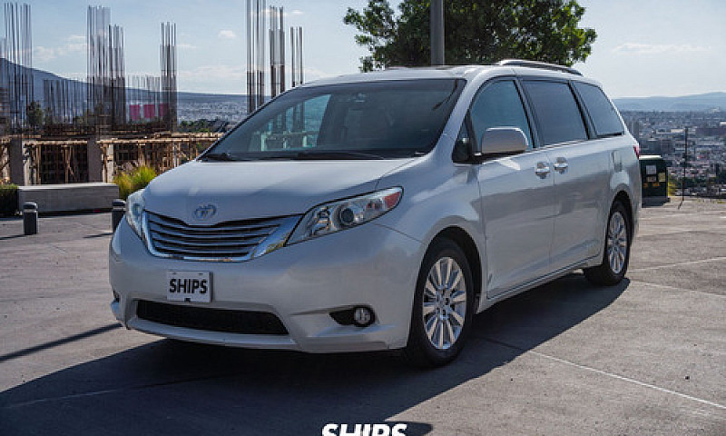 Toyota Sienna 2016...