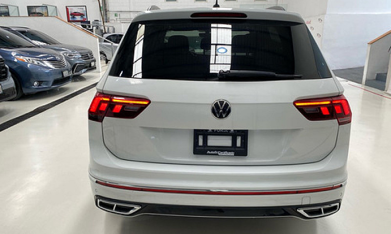 Volkswagen Tiguan 1....