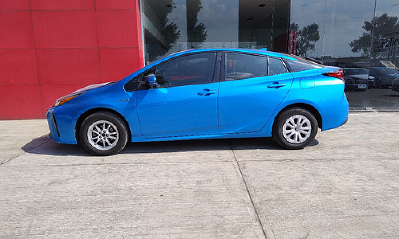 Toyota  Prius  2019...