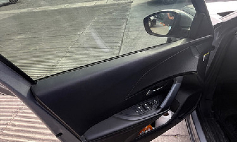 Peugeot 2008 1.2 Pur...