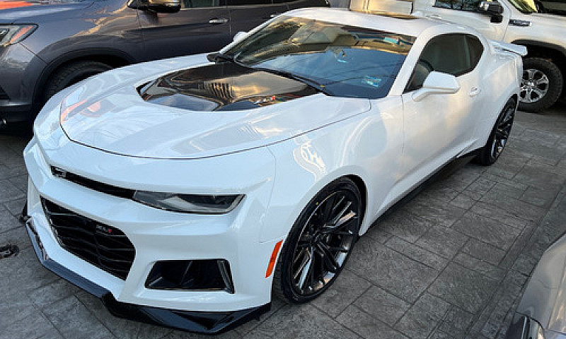 Chevrolet Camaro Zl1...