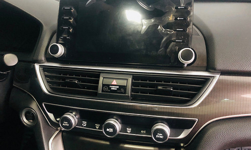 Honda Accord 2.0 Tou...