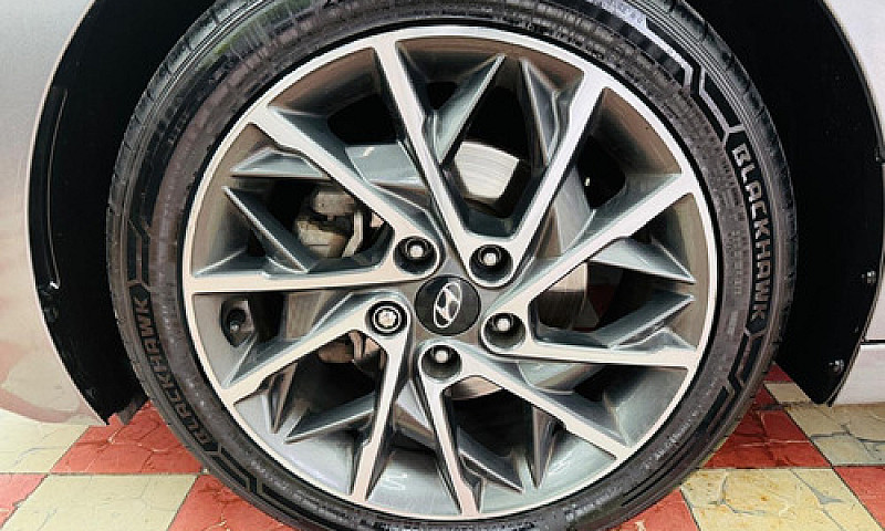 Hyundai Elantra 2.0 ...