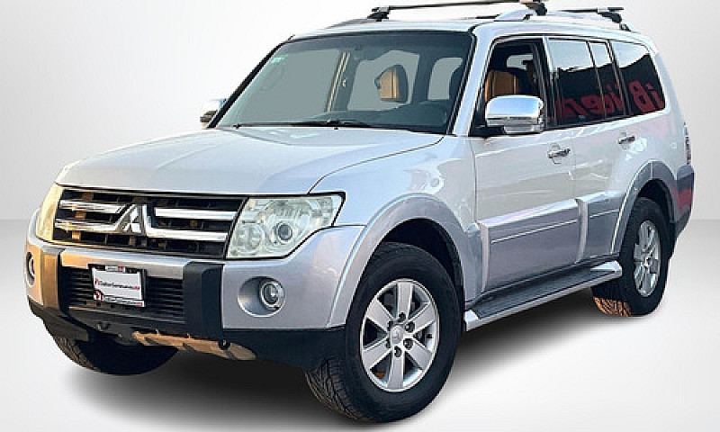 Mitsubishi Montero 2...