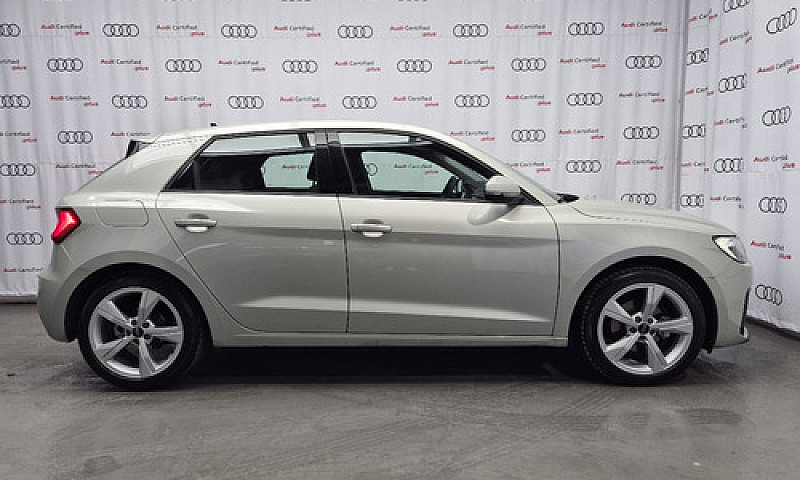 Audi  A1  2024...