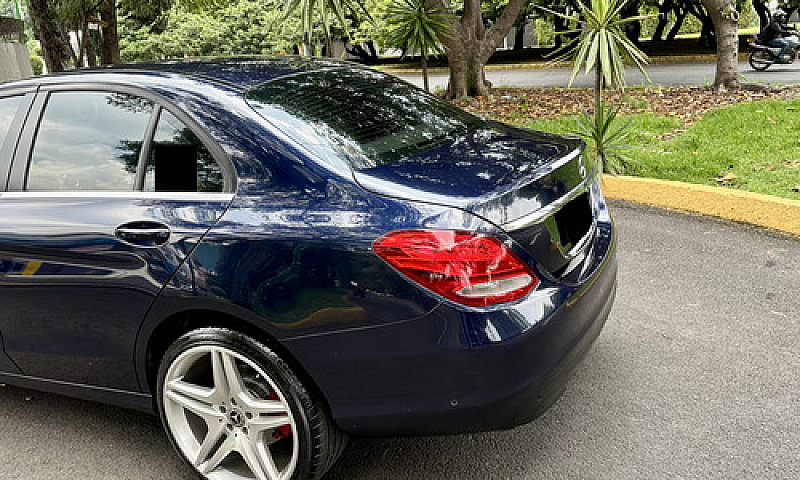 Mercedes-Benz Clase ...